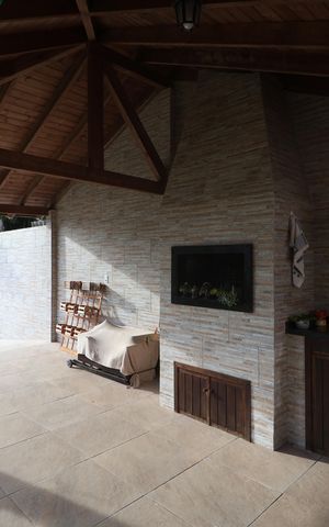 Casa à venda com 240m², 3 quartos e 2 vagasÁrea comum - Churrasqueira