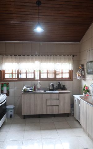 Casa à venda com 240m², 3 quartos e 2 vagasCozinha