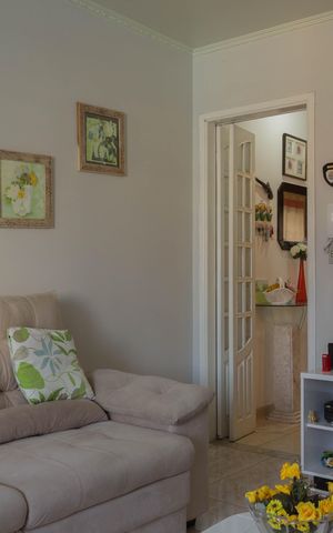 Casa à venda com 186m², 4 quartos e 3 vagas Casa à venda com 186m², 4 quartos e 3 vagasSala