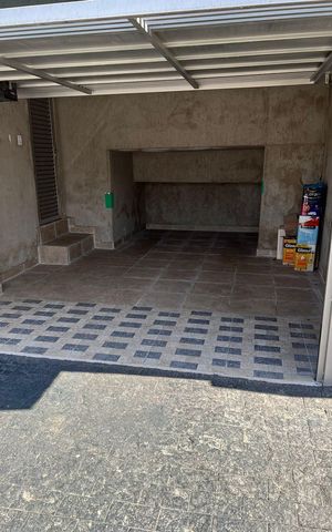 Casa à venda com 220m², 3 quartos e 1 vaga