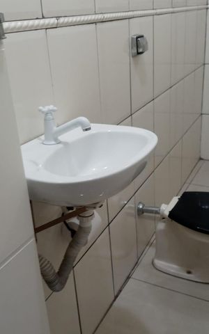 Casa à venda com 220m², 3 quartos e 1 vaga Casa à venda com 220m², 3 quartos e 1 vagaBanheiro