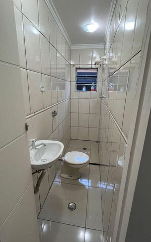 Casa à venda com 220m², 3 quartos e 1 vaga Casa à venda com 220m², 3 quartos e 1 vagaBanheiro