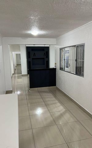 Casa à venda com 220m², 3 quartos e 1 vaga Casa à venda com 220m², 3 quartos e 1 vagaSala