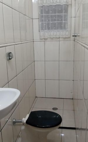 Casa à venda com 220m², 3 quartos e 1 vaga Casa à venda com 220m², 3 quartos e 1 vagaBanheiro