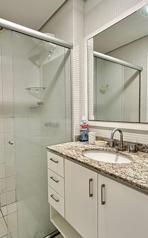 Apartamento para alugar com 82m², 2 quartos e 1 vaga Apartamento para alugar com 82m², 2 quartos e 1 vagaBanheiro social