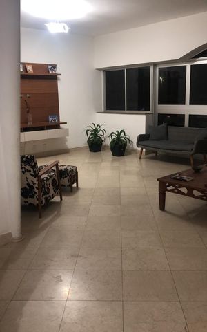 Apartamento à venda com 188m², 4 quartos e 3 vagas Apartamento à venda com 188m², 4 quartos e 3 vagasSala