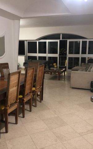 Apartamento à venda com 188m², 4 quartos e 3 vagas Apartamento à venda com 188m², 4 quartos e 3 vagasSala