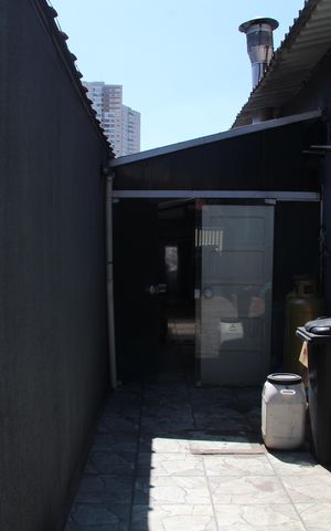 Casa à venda com 260m², 2 quartos e 3 vagasCorredor 