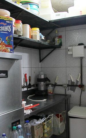 Casa à venda com 260m², 2 quartos e 3 vagasCozinha 
