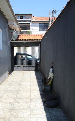 Casa à venda com 260m², 2 quartos e 3 vagasCorredor 