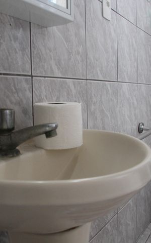 Casa à venda com 260m², 2 quartos e 3 vagasBanheiro da Suíte