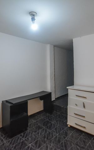 Casa à venda com 170m², 4 quartos e 2 vagas Casa à venda com 170m², 4 quartos e 2 vagasEdícula