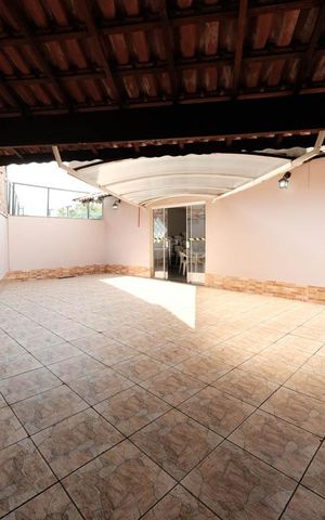 Casa à venda com 58m², 3 quartos e 1 vagaÁrea gourmet