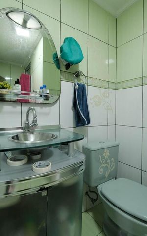 Casa à venda com 58m², 3 quartos e 1 vagaBanheiro