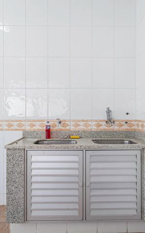 Casa à venda com 420m², 4 quartos e 6 vagas Casa à venda com 420m², 4 quartos e 6 vagasÁrea gourmet