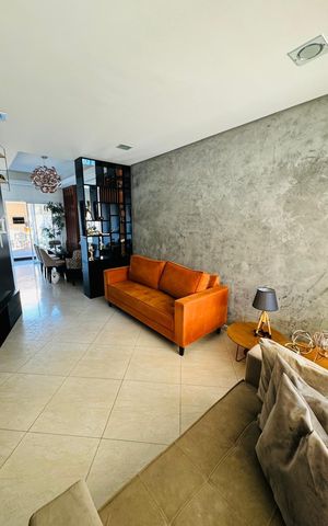 Casa à venda com 240m², 3 quartos e 2 vagas Casa à venda com 240m², 3 quartos e 2 vagasSala