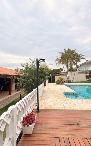 Casa de condomínio à venda com 500m², 5 quartos e 5 vagasPiscina