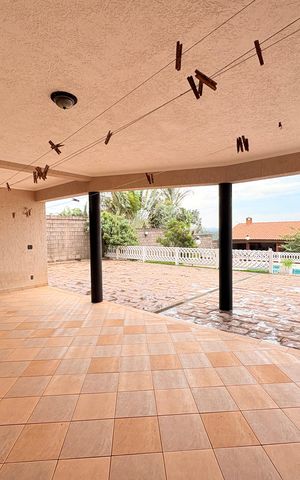 Casa de condomínio à venda com 500m², 5 quartos e 5 vagasGaragem