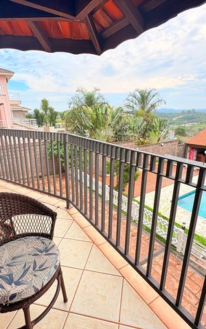 Casa de condomínio à venda com 500m², 5 quartos e 5 vagasSacada da Sala