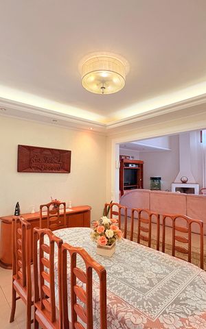 Casa de condomínio à venda com 500m², 5 quartos e 5 vagasSala de Jantar