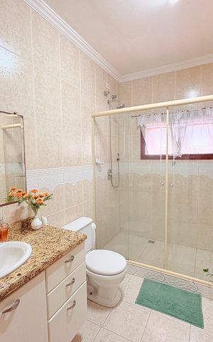 Casa de condomínio à venda com 500m², 5 quartos e 5 vagasBanheiro Social