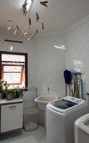 Casa de condomínio à venda com 500m², 5 quartos e 5 vagasÁrea de Serviço