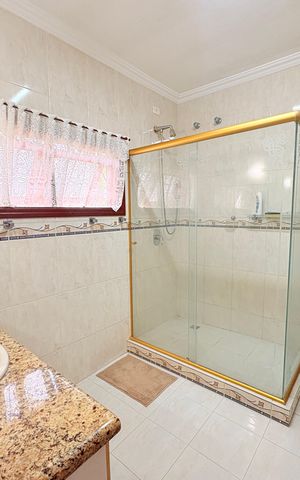 Casa de condomínio à venda com 500m², 5 quartos e 5 vagasBanheiro da Suíte Master