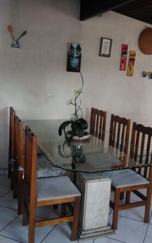 Casa à venda com 225m², 4 quartos e 3 vagas