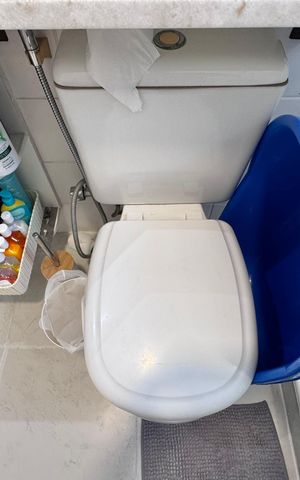 Apartamento à venda com 99m², 3 quartos e 2 vagasSuíte 1 - Banheiro