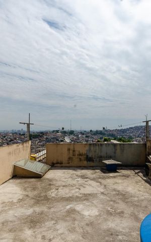 Casa à venda com 334m², 6 quartos e 2 vagas Casa à venda com 334m², 6 quartos e 2 vagasTerraço