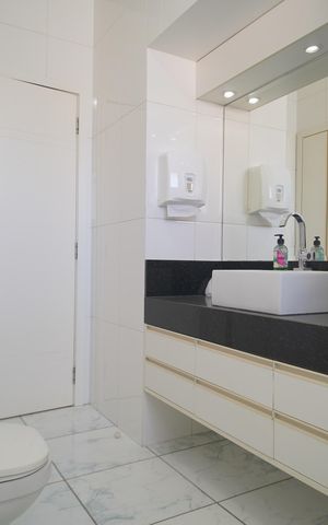 Casa para alugar com 240m², 4 quartos e 2 vagasBanheiro 1