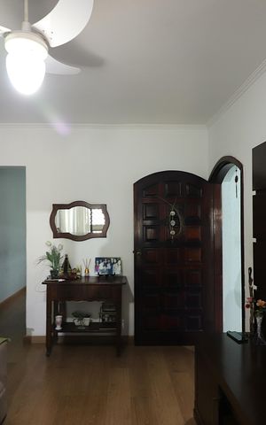 Casa à venda com 222m², 3 quartos e 3 vagasSala 