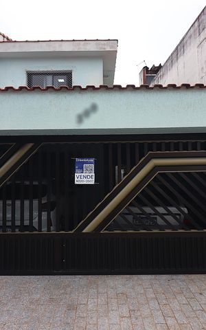 Casa à venda com 222m², 3 quartos e 3 vagasFachada 