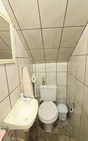 Casa à venda com 222m², 3 quartos e 3 vagasLavabo 2