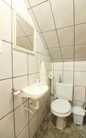 Casa à venda com 222m², 3 quartos e 3 vagasLavabo 2