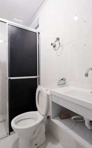 Casa à venda com 96m², 4 quartos e sem vagaBanheiro 2