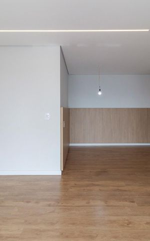 Apartamento à venda com 94m², 2 quartos e 2 vagas Apartamento à venda com 94m², 2 quartos e 2 vagasSala