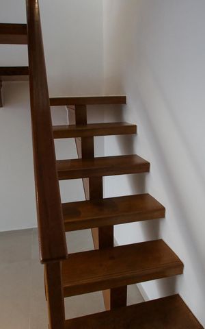 Apartamento para alugar com 180m², 3 quartos e 2 vagasEscada