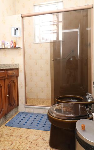 Casa à venda com 400m², 4 quartos e 2 vagasBanheiro Social