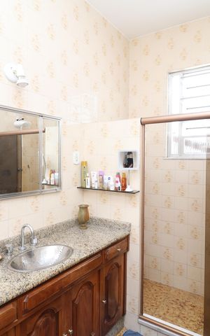 Casa à venda com 400m², 4 quartos e 2 vagasBanheiro Social