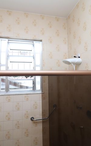 Casa à venda com 400m², 4 quartos e 2 vagasBanheiro Social