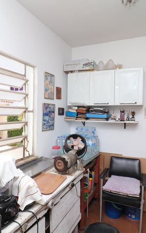 Casa à venda com 400m², 4 quartos e 2 vagasQuarto de Serviço