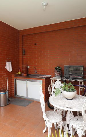 Casa à venda com 400m², 4 quartos e 2 vagasÁrea externa