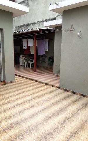 Casa à venda com 190m², 2 quartos e 2 vagas