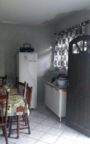 Casa à venda com 200m², 3 quartos e 6 vagas