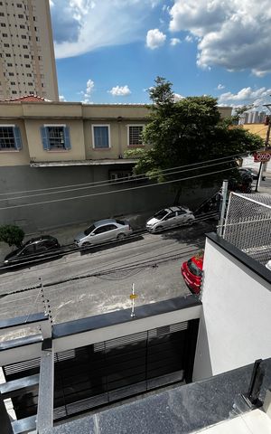 Casa à venda com 140m², 4 quartos e 2 vagas Casa à venda com 140m², 4 quartos e 2 vagasVaranda da Suíte 3