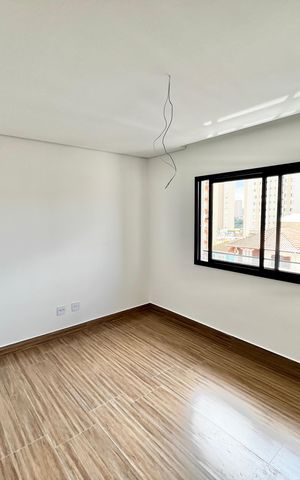 Casa à venda com 140m², 4 quartos e 2 vagas Casa à venda com 140m², 4 quartos e 2 vagasQuarto 4