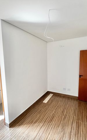 Casa à venda com 140m², 4 quartos e 2 vagas Casa à venda com 140m², 4 quartos e 2 vagasQuarto 2 - Suíte