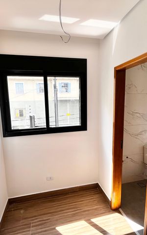 Casa à venda com 140m², 4 quartos e 2 vagas Casa à venda com 140m², 4 quartos e 2 vagasQuarto 2 - Suíte