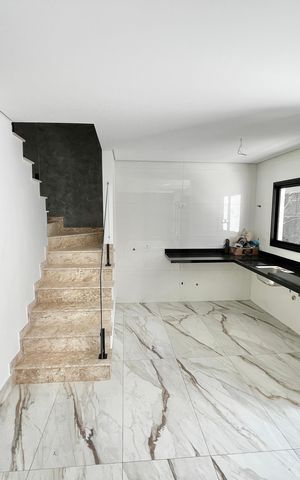 Casa à venda com 140m², 4 quartos e 2 vagas Casa à venda com 140m², 4 quartos e 2 vagasCozinha